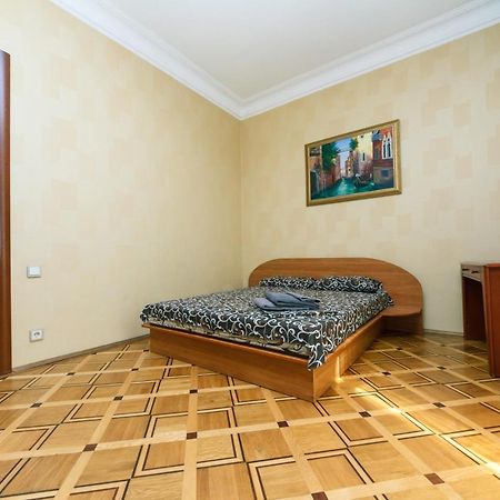 Квартира На Крещатике Kiev Exterior foto