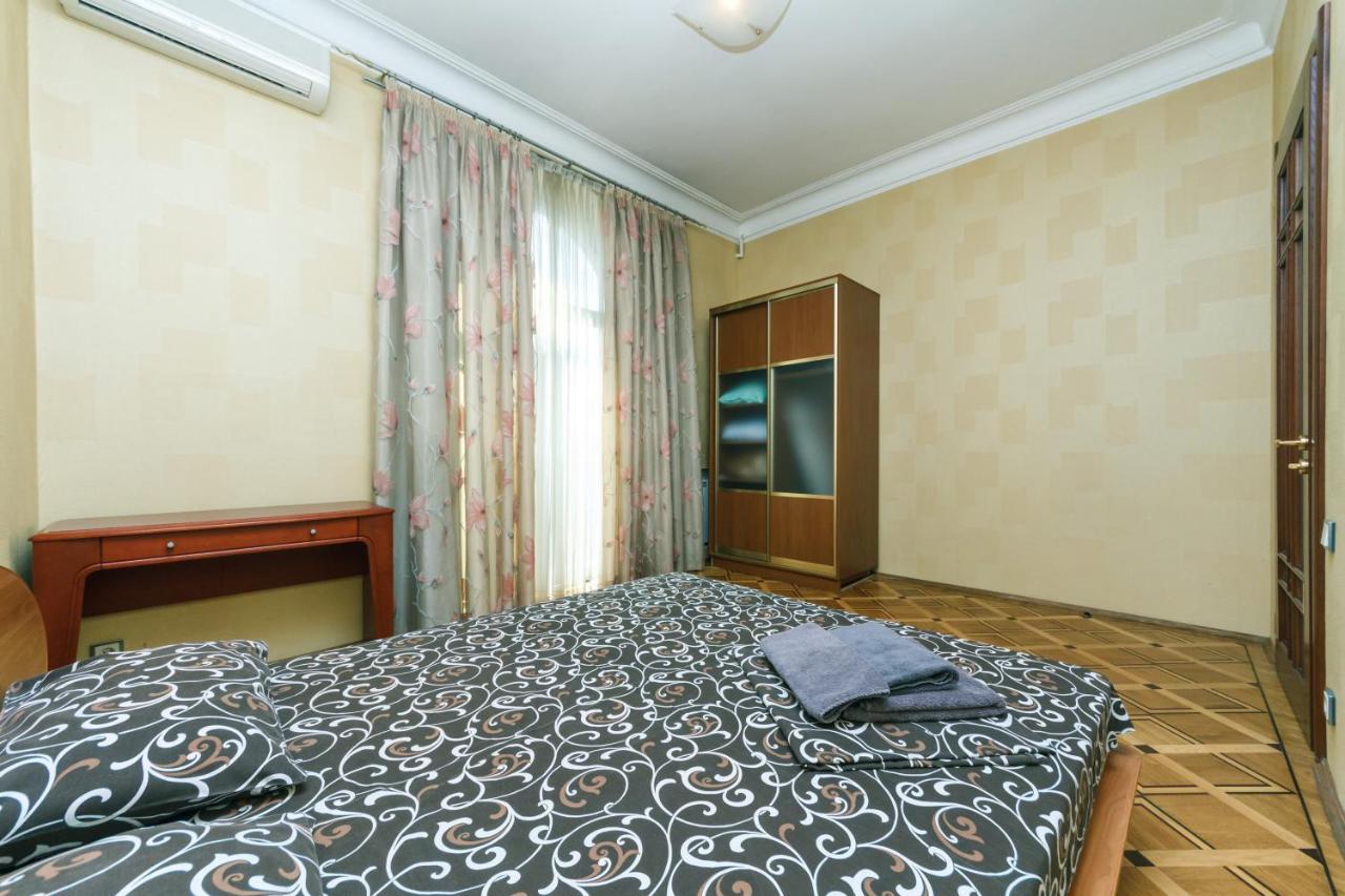 Квартира На Крещатике Kiev Exterior foto