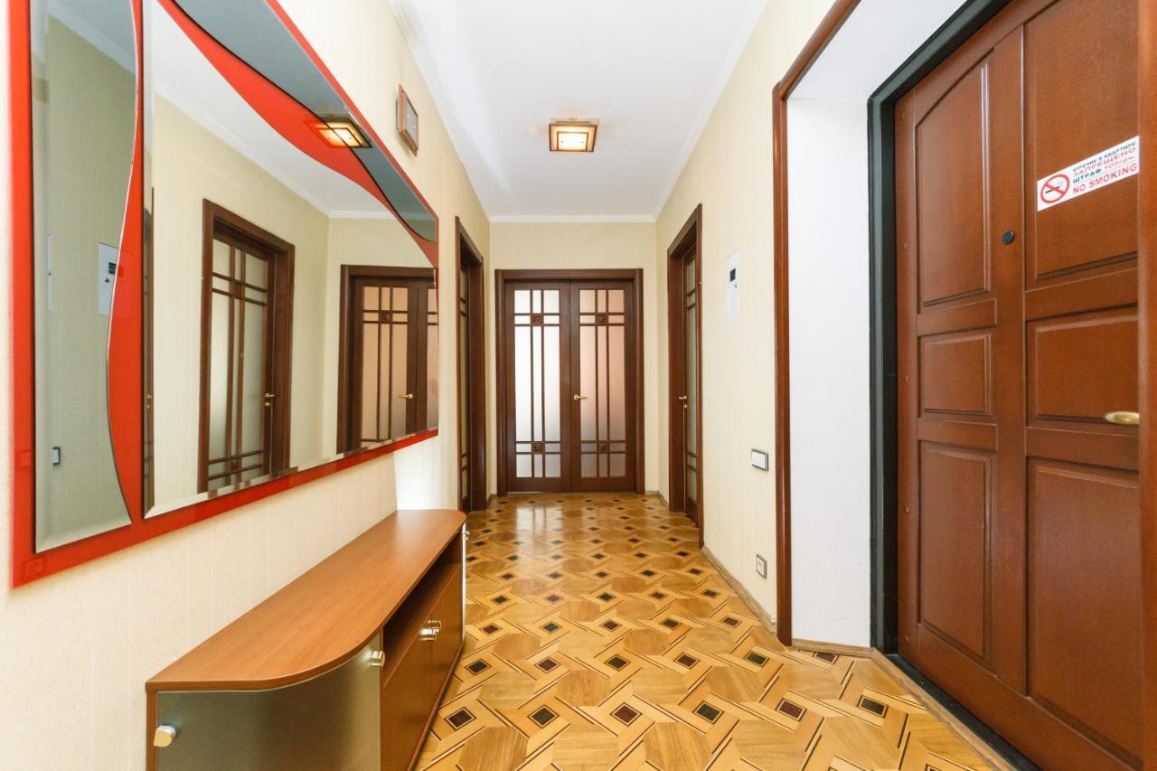 Квартира На Крещатике Kiev Exterior foto