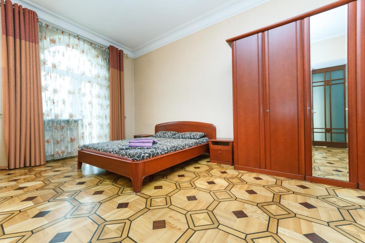Квартира На Крещатике Kiev Exterior foto